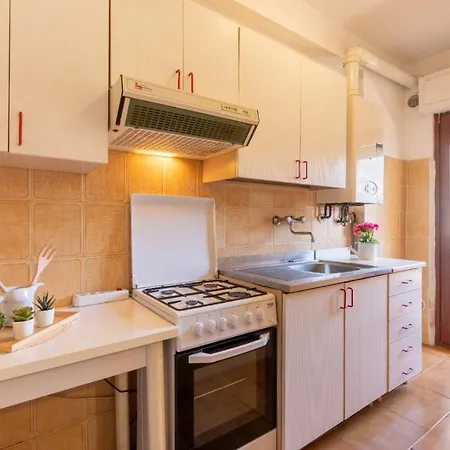 Bassa Marea Silvi Lägenhet *